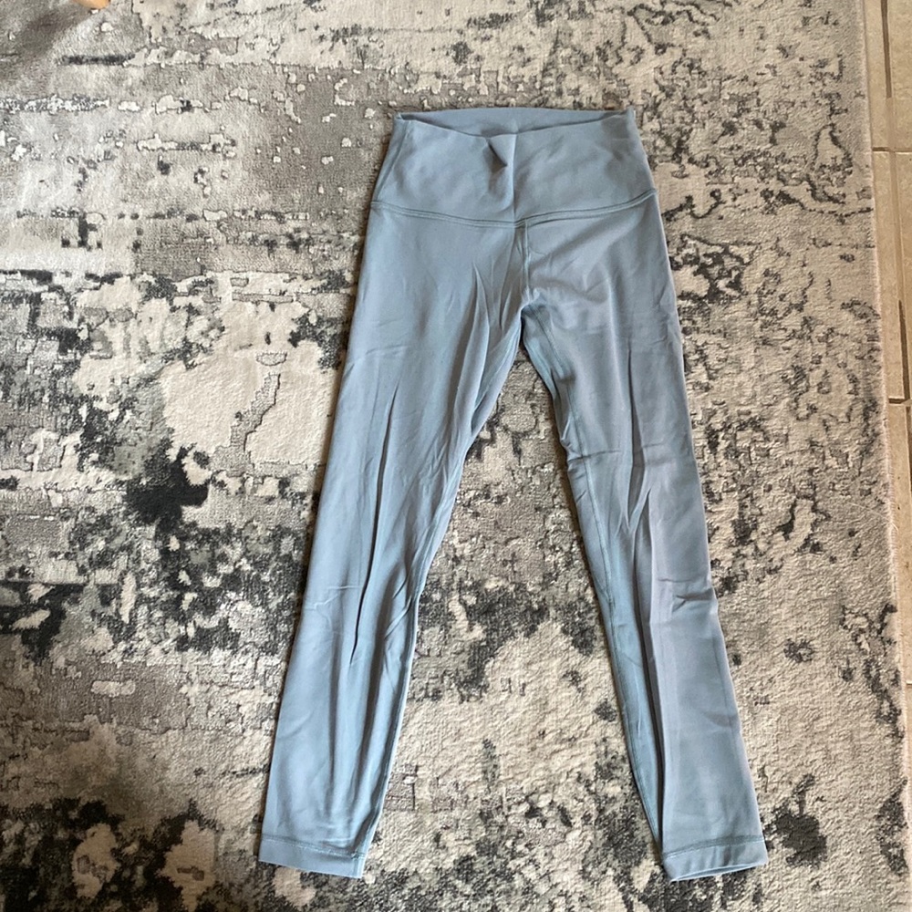 Lululemon leggings size 6